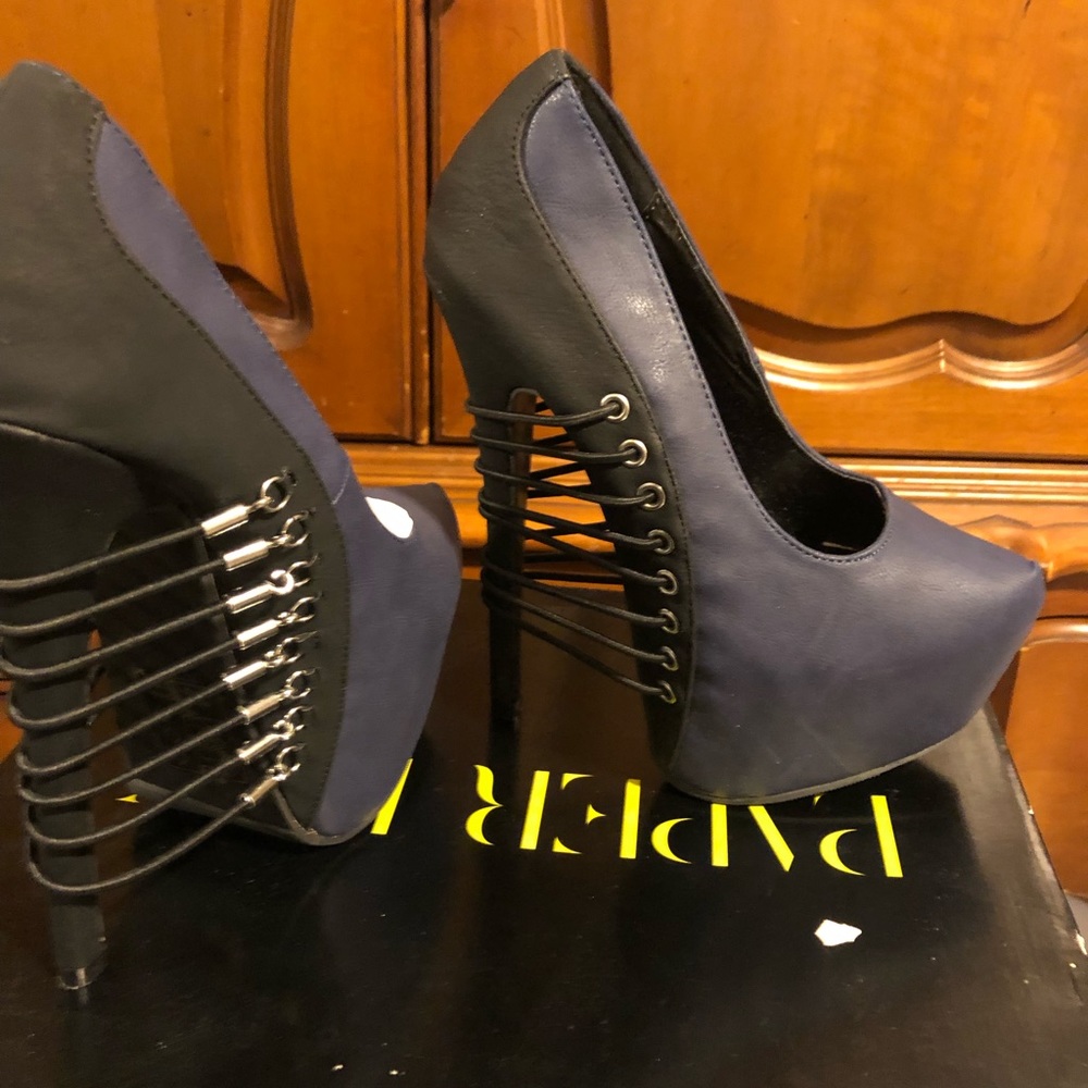 Heels. Brand new